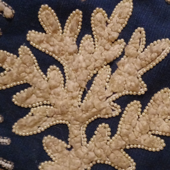 Christmas pillow cover navy blue with white coral sequins 🎄🌴 - Picture 4 of 9